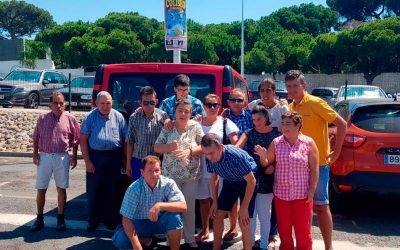 Intenso verano de la Residencia de Adultos ‘El Cristo Roto’: capeas en Trigueros, sol y mar en Punta Umbría y fiestas de San Roque en Gibraleón